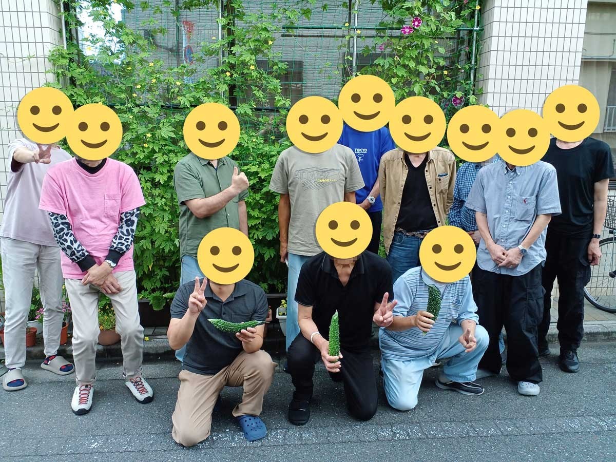 みのわマック　初めてのグリーンカーテンでゴーヤを収穫